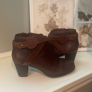 Brighton Brown Leather Booties, Size 7